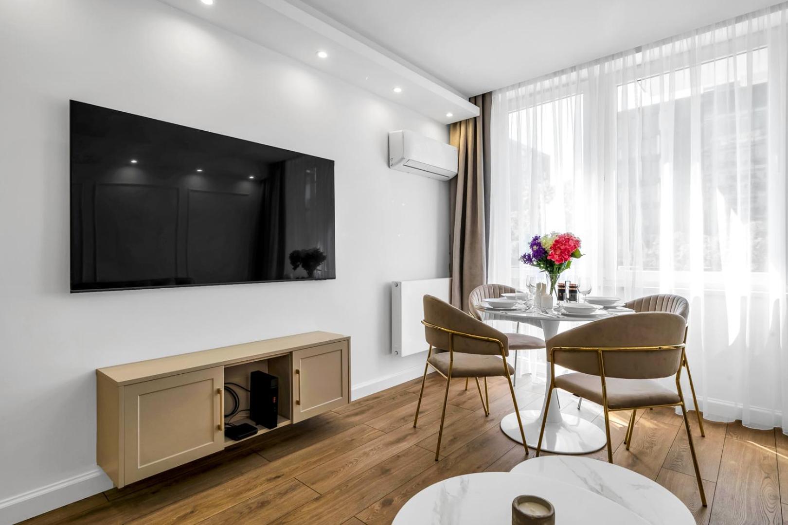 Warsaw Centrum Apartment - Workspace, Balcony - By Rentujemy Eksteriør billede